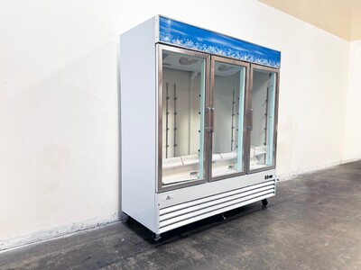 3 glass door Merchandiser Cooler Refrigerator NSF SG1.9L3