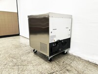 NSF Undercounter refrigerator 27 ins UUC-27R