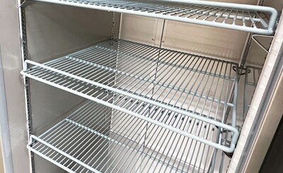 NSF Solid Door Reach-In Freezer 1 Door Freezer XB27F