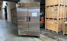 Clearance NSF commercial Reach In 2 door freezer 03233