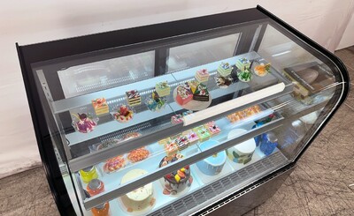 Refrigerated bakery refrigerator case NSF 48 in CW-370R