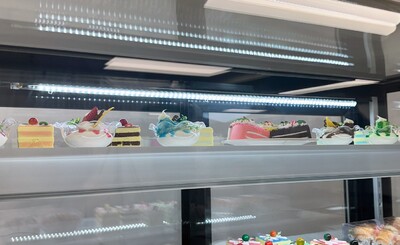 Refrigerated bakery refrigerator case NSF 48 in CW-370R