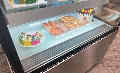 Refrigerated bakery refrigerator case NSF 36 in CW-270R