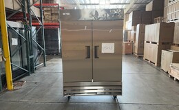 Clearance NSF commercial Reach In 2 door freezer 03023