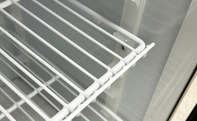 NSF Merchandising Merchandiser 47 inch high glass door LC-150A