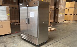Clearance NSF ETL Commercial Two door refrigerator 56883L05248