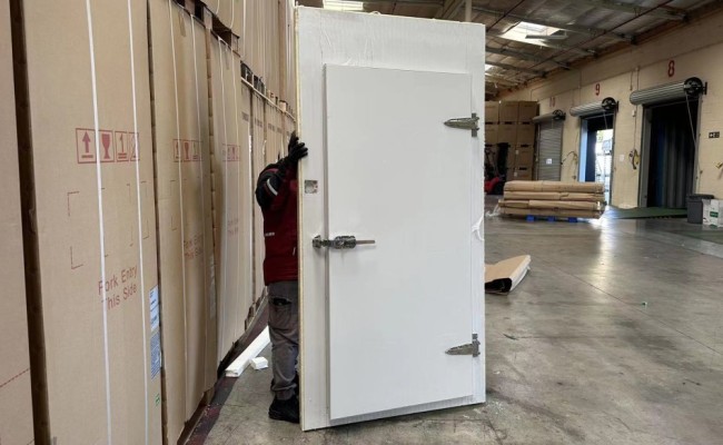 NSF Walk In Freezer White Door With Frame DOO1R
