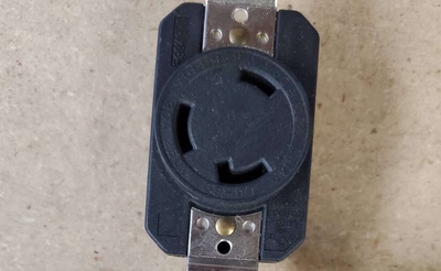 [Parts] Out Let 30 24 Amp 205V Power L6-30