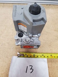 [Parts] PO19 Pizza Oven Gas Control 65237600/VR8205M2831