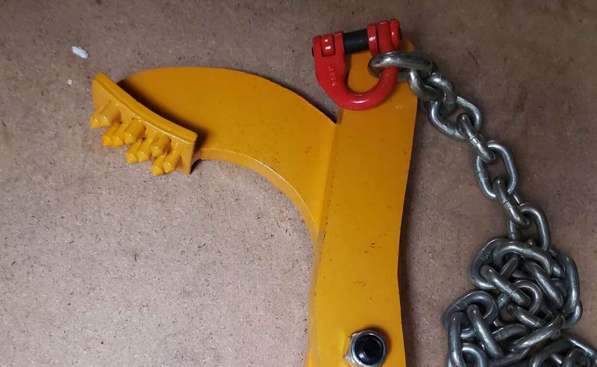 [Parts] Clamp With Chain