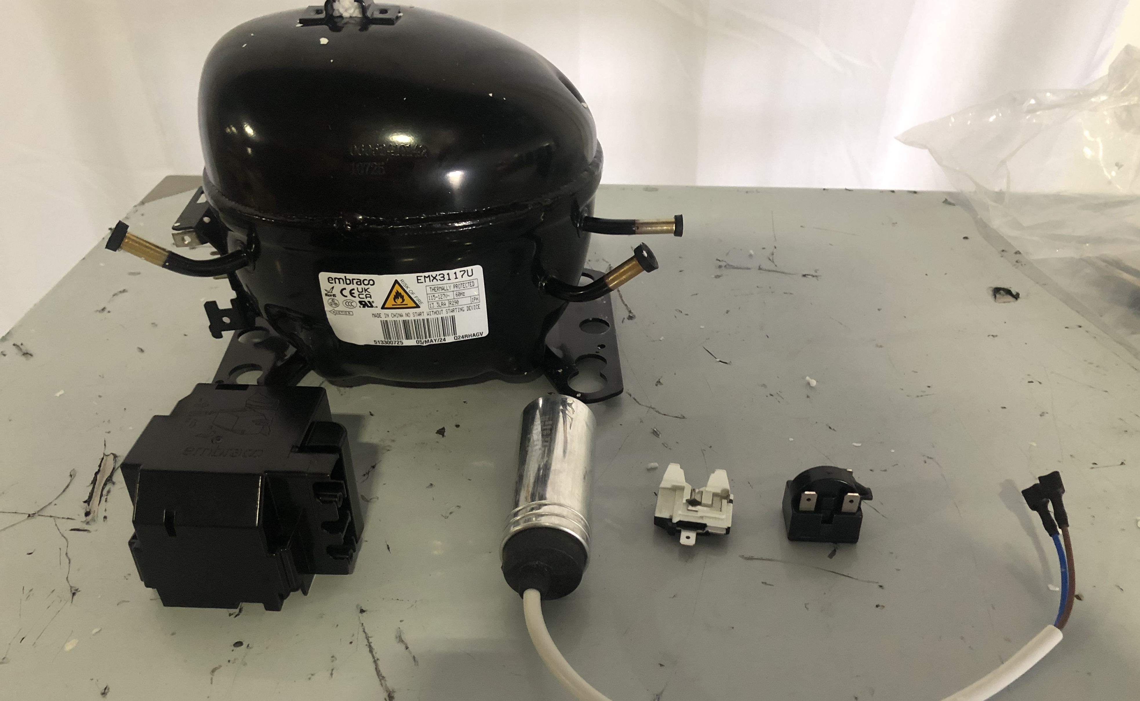 [Parts] Compressor EMX3117U
