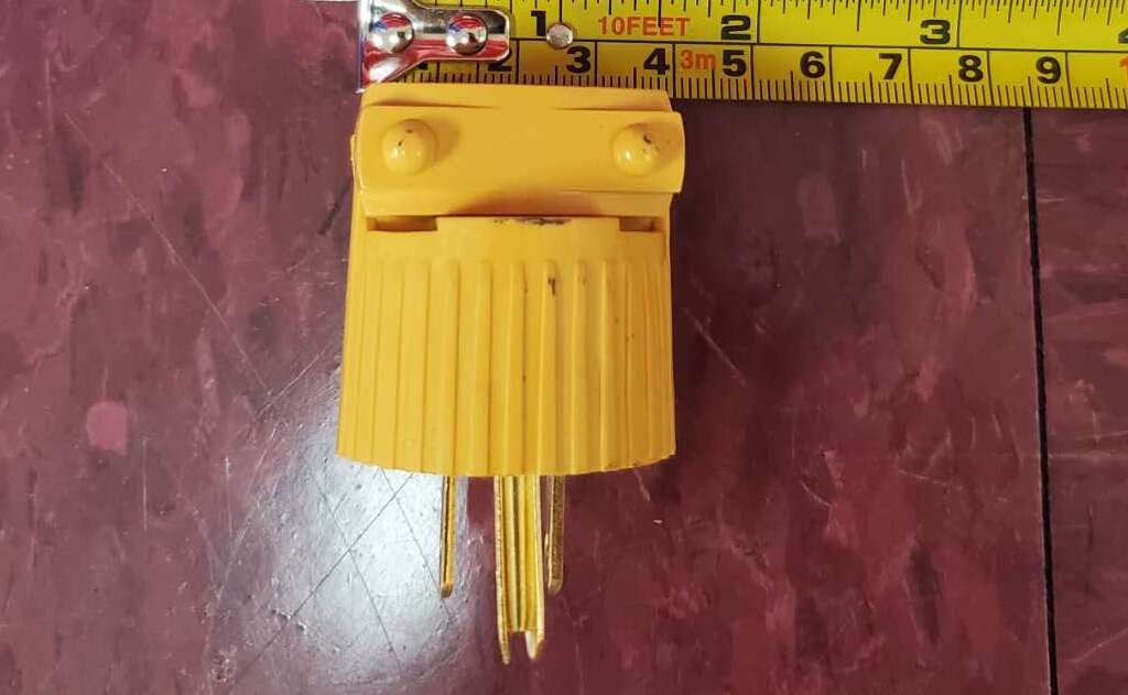 [Parts] Power plog Yellow 15A 125v