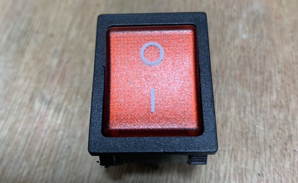 [Parts] C55R Reach In Two Door Refrigerator Red Switch 1E4 T85
