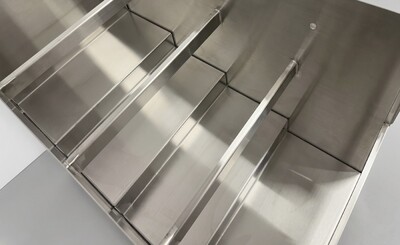 23 x 12 ins 4 Tiered S S Liquor Display Rack CS-D-2312