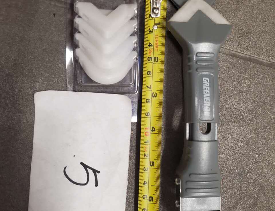 [Parts] Plastic Handle With Rubber Attachment 01