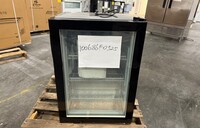 Clearance Merchandiser Glass Freezer  Not cooling   100686F0325