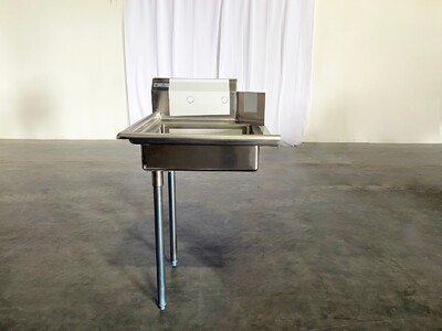 NSF Soiled Dish Table 26W x 30D x43.7H inches HN-DTS26L