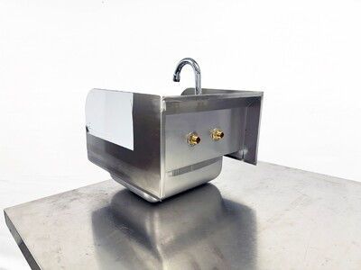 15 ins hand sink with two splashes and faucet HS-15-LR-320