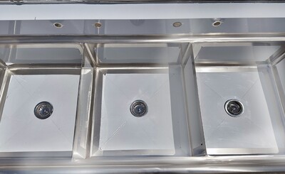 NSF120 in Stainless Steel 3 Compartment sink S3C242412-24LR-318