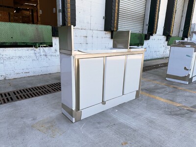 Food Vending Trailer Right-angle Side Three-Door TRD4