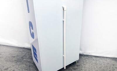 NSF Ice Merchandiser One Door Ice Storage  100 bags HR-CB30F