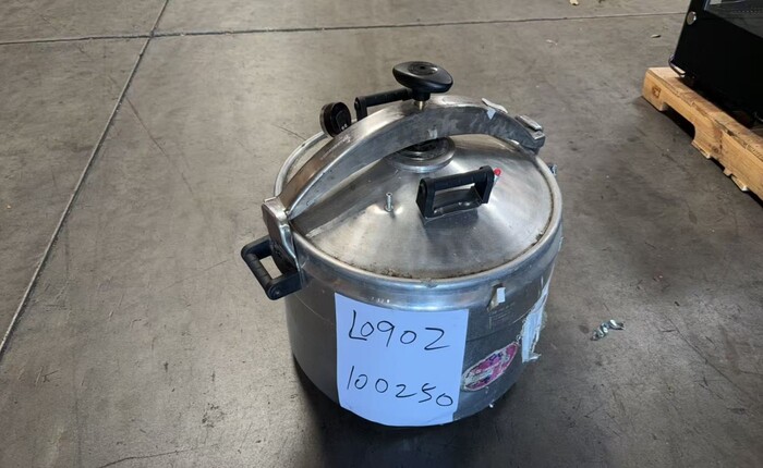 Clearance 80 QT Largest Aluminum Pressure Cooker 100250L0902