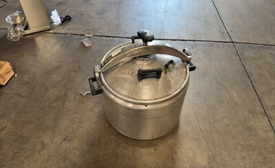 Clearance 80 QT Largest Aluminum Pressure Cooker 100250L0902