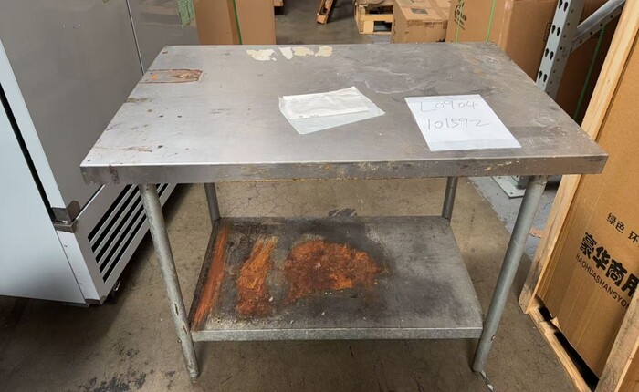 Clearance 48 ins Rectangular Table 101592L0904