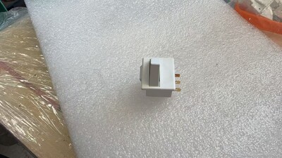 [Parts] Refrigerator Universal Door Switch 3 Pin HC-050K4U