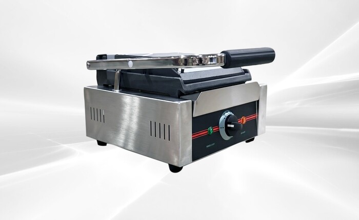 NSF Panini Sandwich  Grill Top Ribbed And Lower Flat PG811C