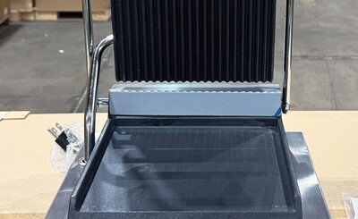 NSF Panini Sandwich  Grill Top Ribbed And Lower Flat PG811C