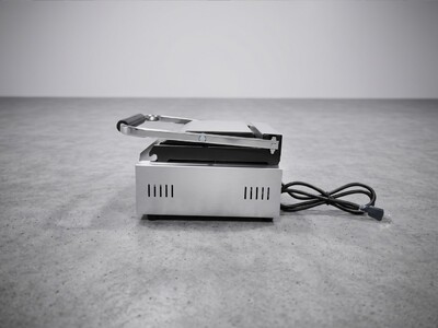 NSF Panini Sandwich  Grill Top Ribbed And Lower Flat PG811C