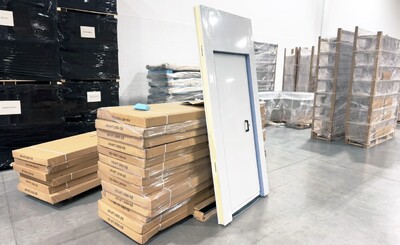 Walk In Cooler White Door With Frame NSF DOO4R