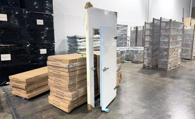 Walk In Cooler White Door With Frame NSF DOO4R