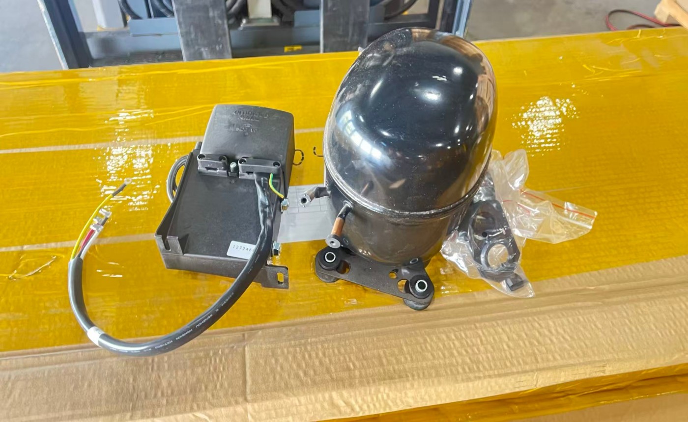 [Parts] DW-6R Ice Cream Cabinet Compressor