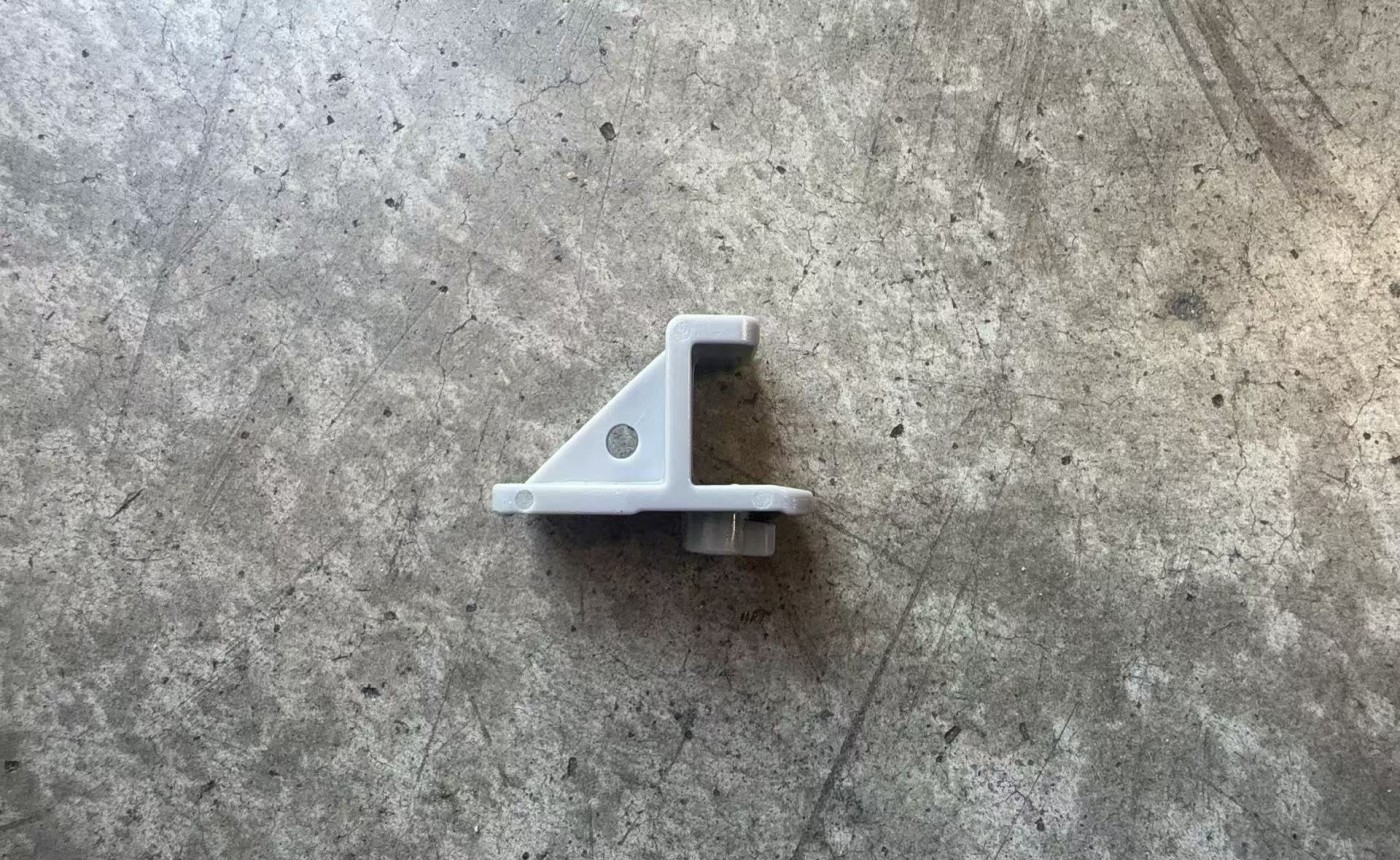 [Parts] AKR/AKF-06881 Reach In Refrigerator Shelf Clips