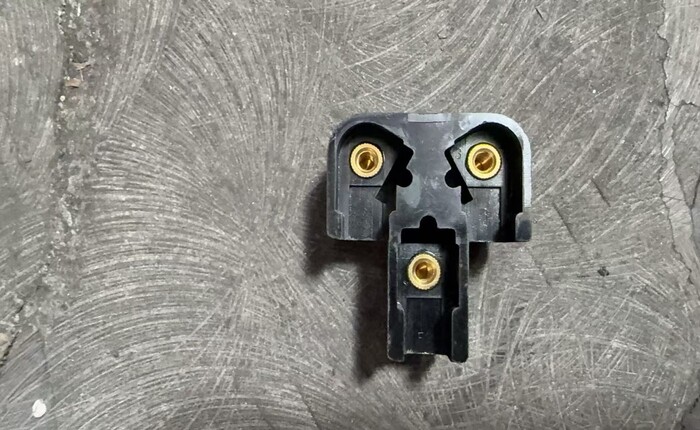 [Parts] 106 Compressor Bakelite Binding Post