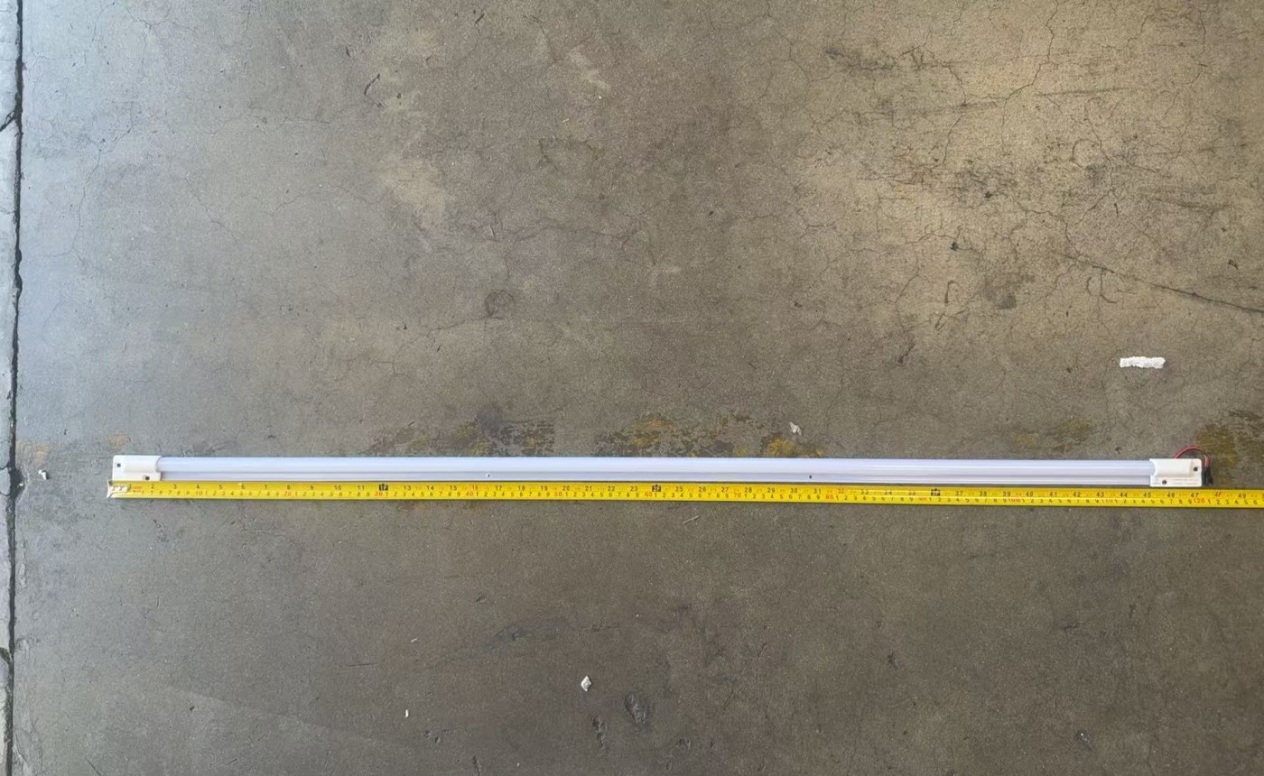 [Parts] GDC-35Glass Door Refrigerator Inner Lamp HZ-D30-1200 11W