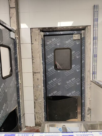 36x H84 in Single S S Swinging Traffic Doors Includ frame D3684S