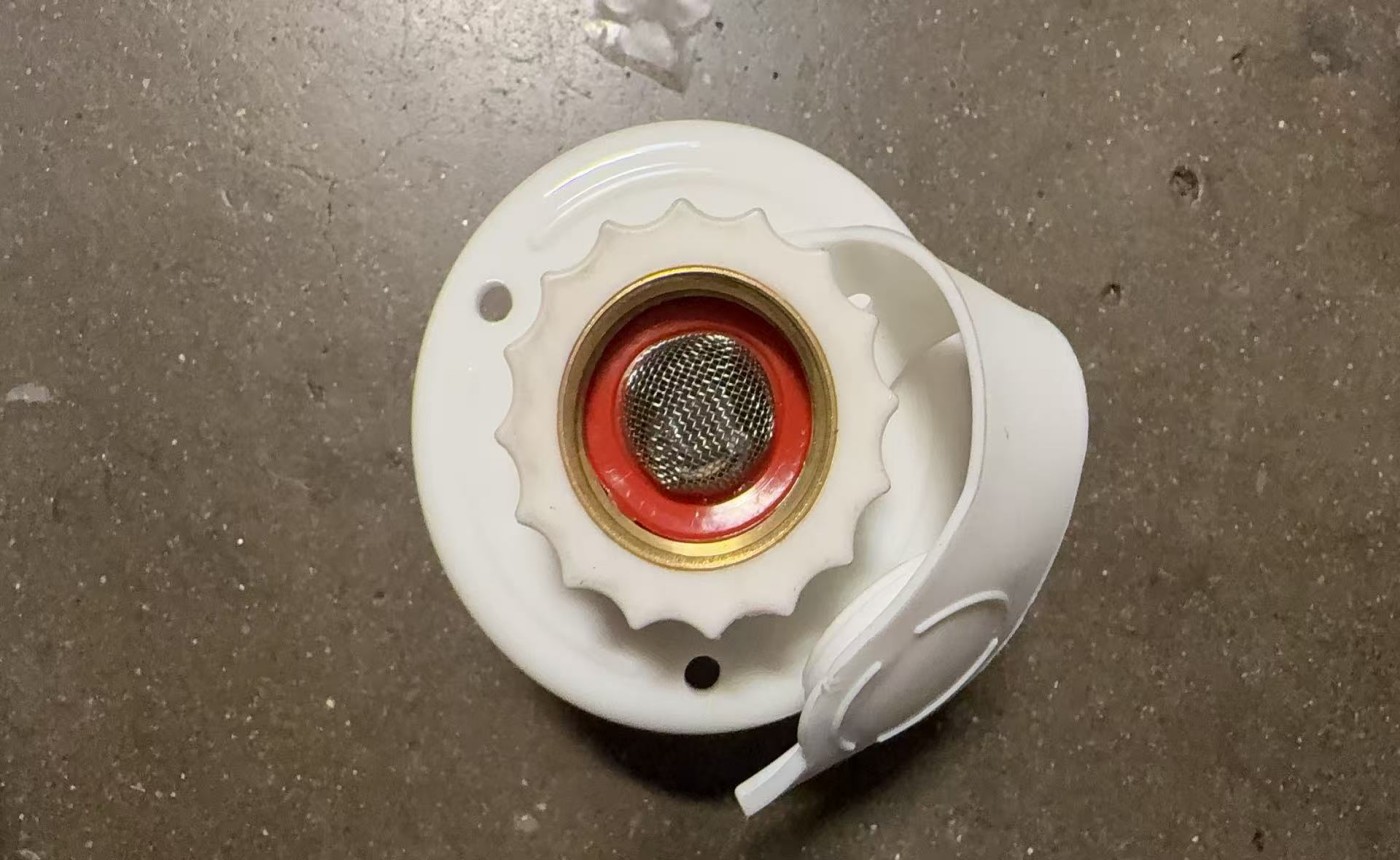 [Parts] Water Outlet On The Caravan