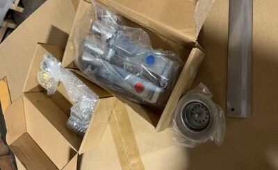 Clearance Hand Sink with Knee Operated Valve 103152L1125