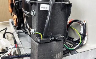 1HP Top Mounted FreezingUnit 1047W SL8U
