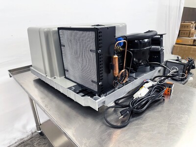 1HP Top Mounted FreezingUnit 1047W SL8U