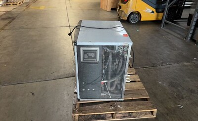 Clearance NSF 1000 lb Commercial ice maker machine 89373L0106