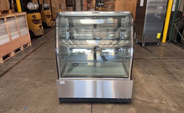 Clearance Refrigerated bakery refrigerator case NSF 100258L0107