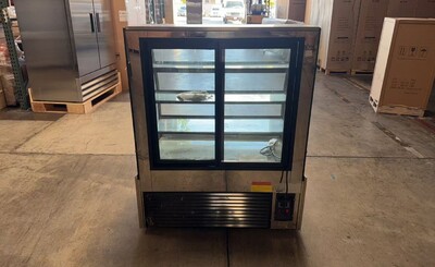 Clearance Refrigerated bakery refrigerator case NSF 100258L0107