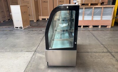 Clearance Refrigerated bakery refrigerator case NSF 100258L0107