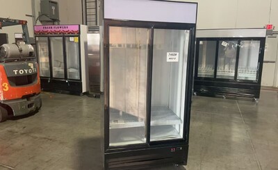 Clearance  44 ins Double Sliding Door Upright Cooler 74028H0211