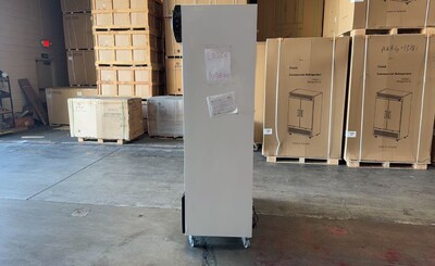 Clearance Drink two slide glass door refrigerator 103840L0220