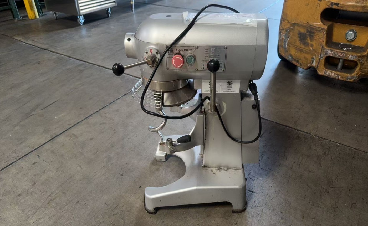 Clearance NSF 10 qt Bakery Dough Mixer 80396L0220